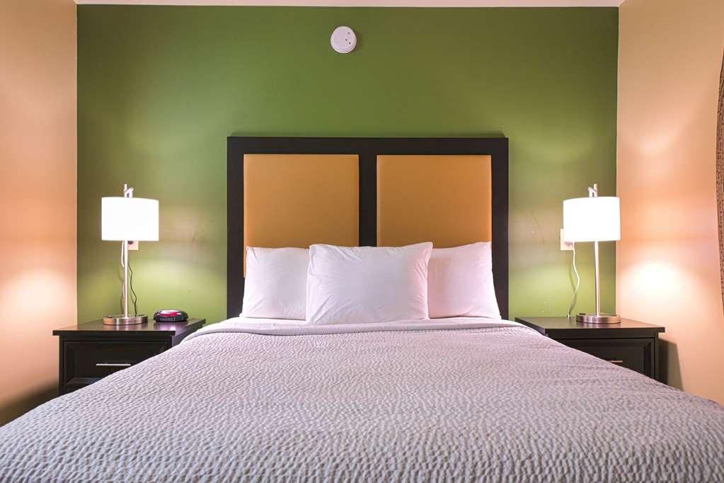 Suburban Studios Louisville East Chambre photo