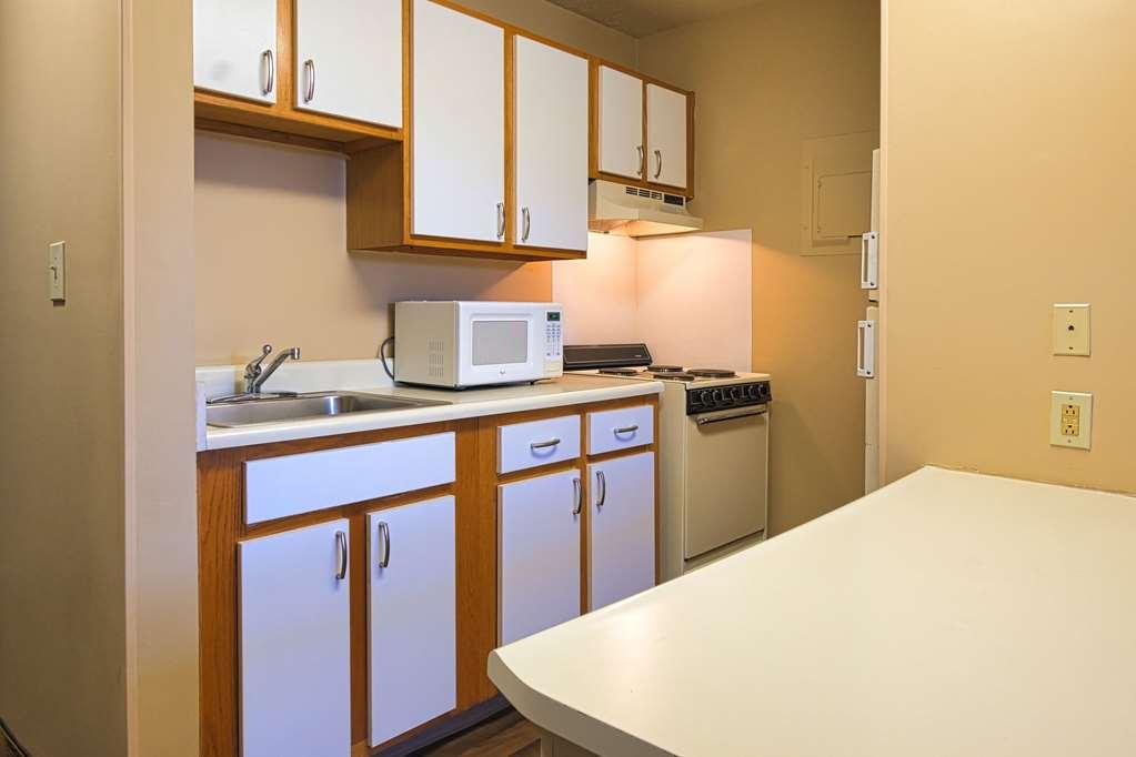 Suburban Studios Louisville East Chambre photo