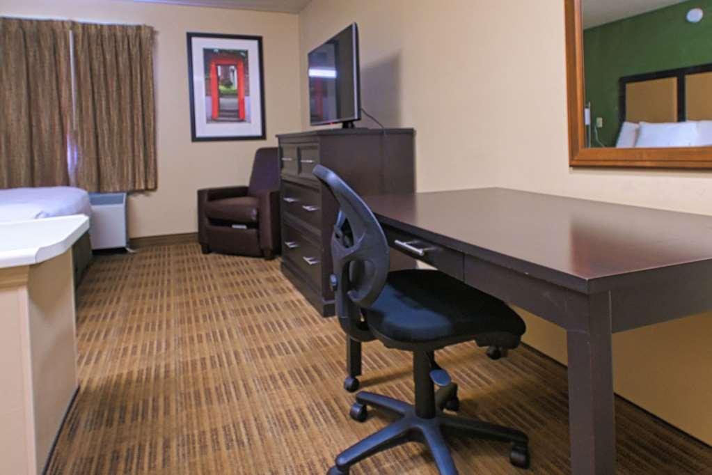 Suburban Studios Louisville East Chambre photo