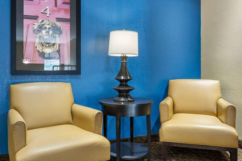 Suburban Studios Louisville East Intérieur photo