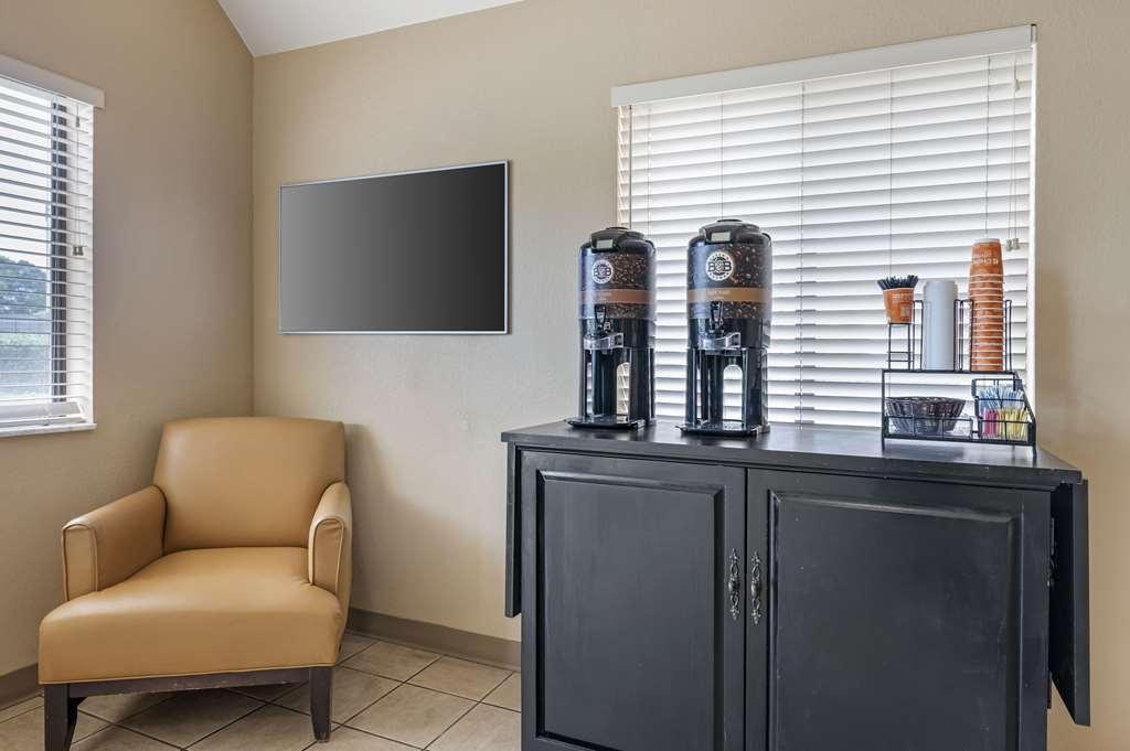 Suburban Studios Louisville East Intérieur photo