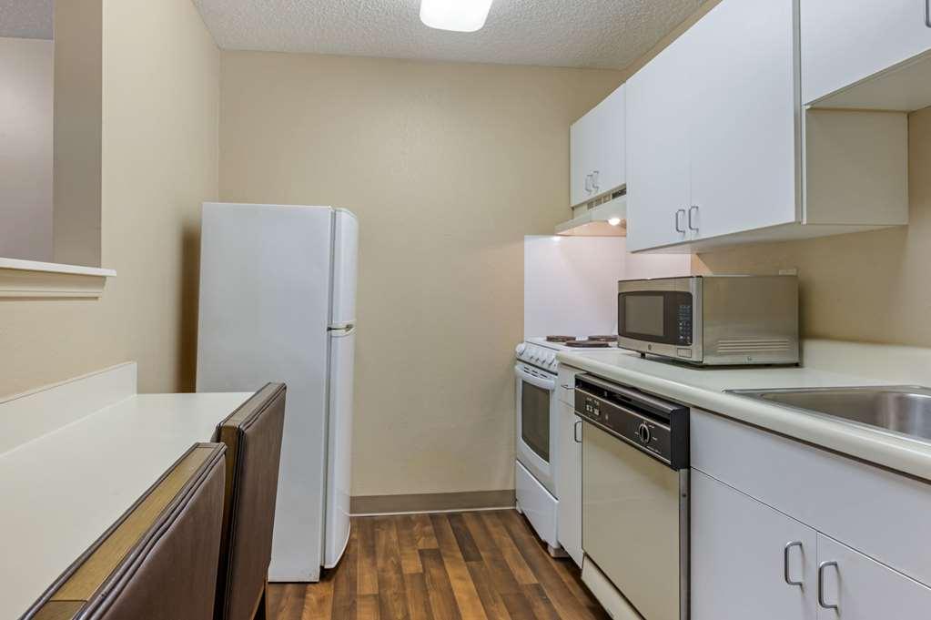 Suburban Studios Louisville East Chambre photo